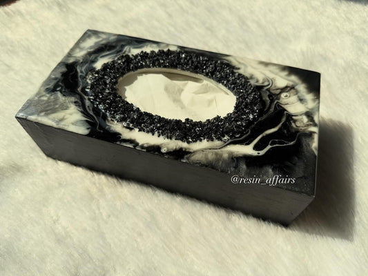 Resin tissue box (white n black)