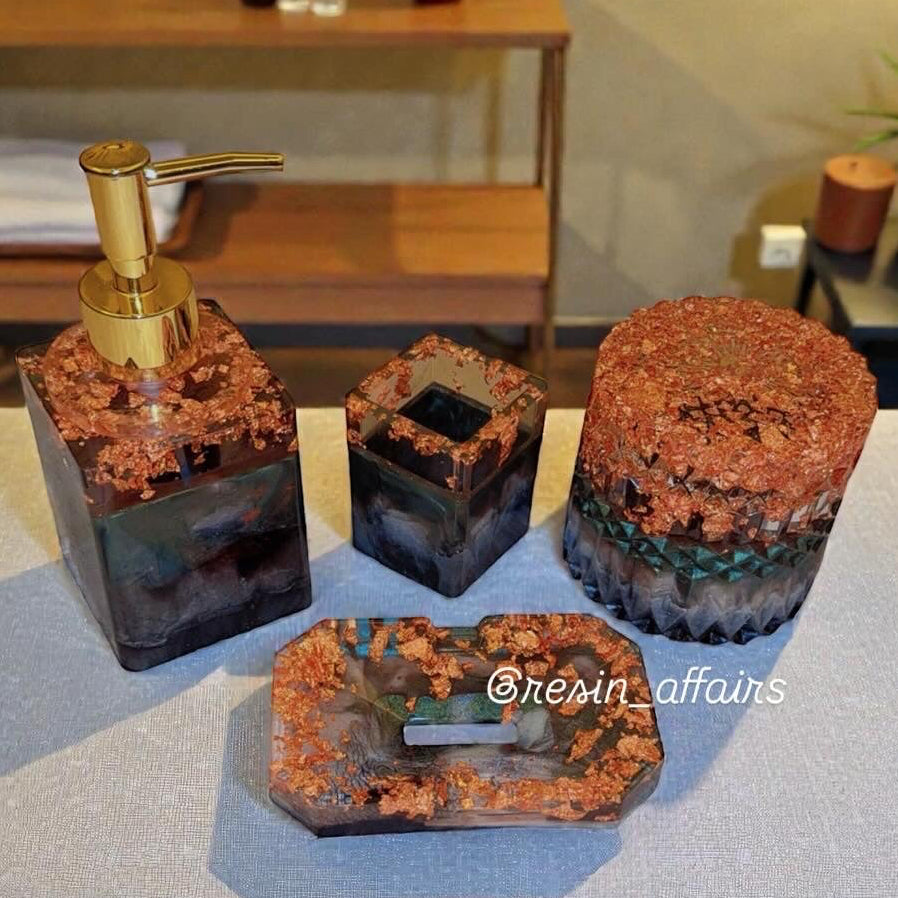 Resin bathroom set (set of 4)