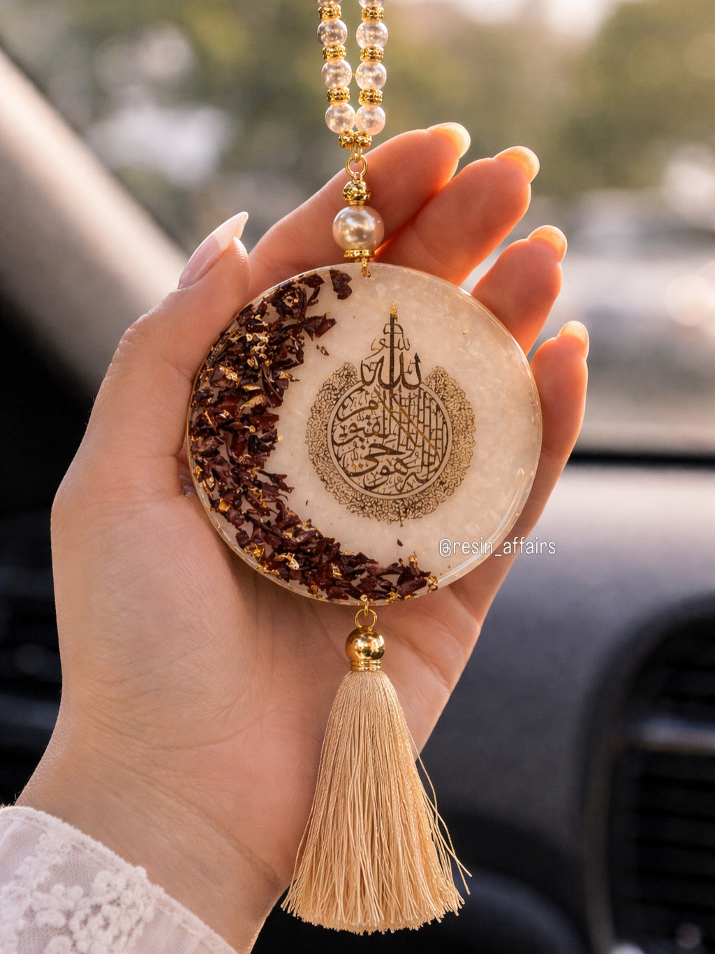 Resin car hanging with rose preservation (3 inches)