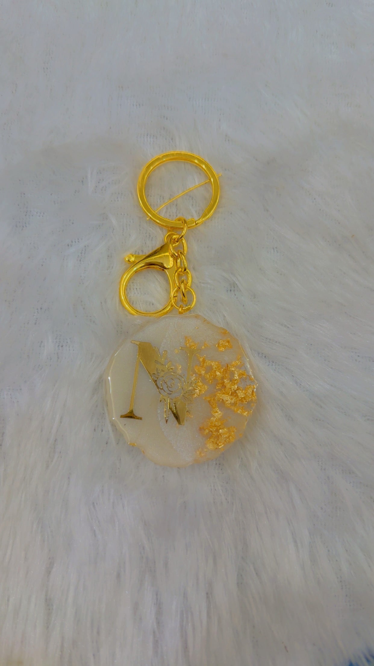 Resin keychain with initial
