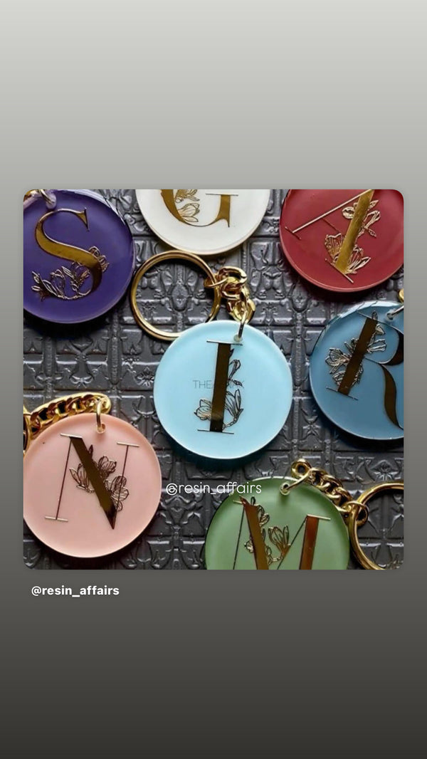 Resin keychain with initial