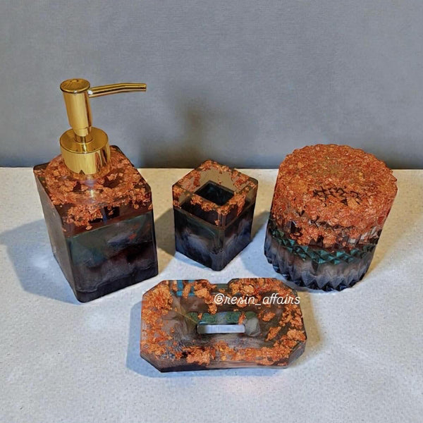 Resin bathroom set (set of 4)