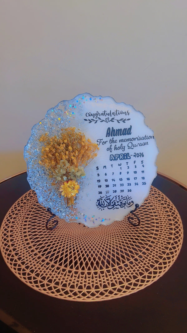 Personalised resin frame with real flowers preservation ✨
