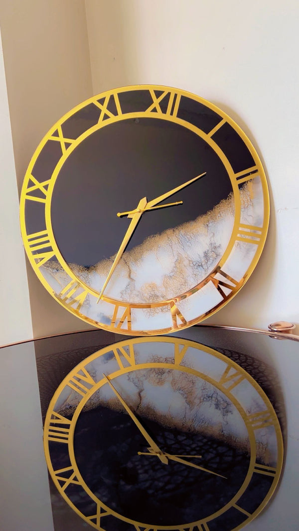 Resin wall clock with marble effect (16 inches)