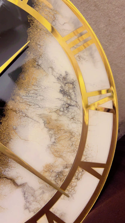 Resin wall clock with marble effect (16 inches)
